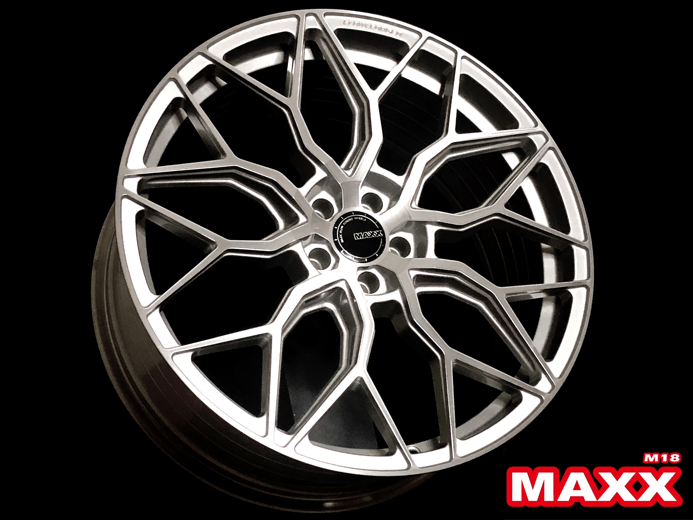 MAXX M18