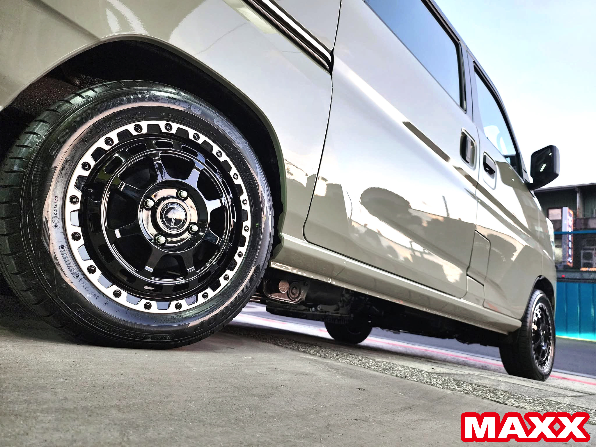 MAXX M860 #3